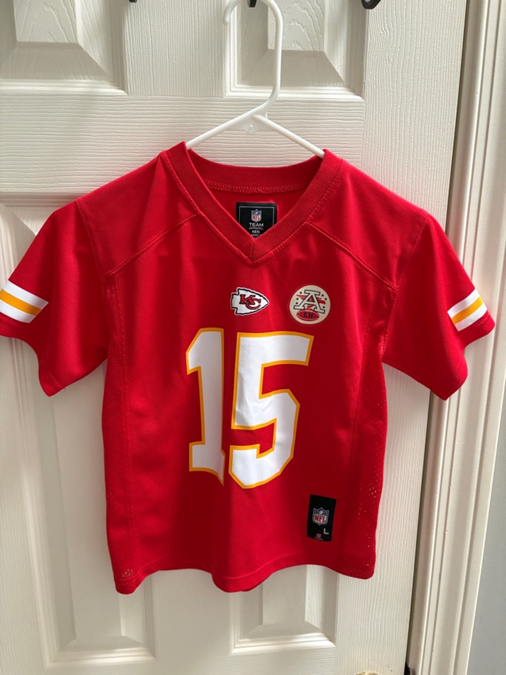 NWOT Team Apparel Kids Red #15 Football Jersey (Patrick Mahomes) boys size 7